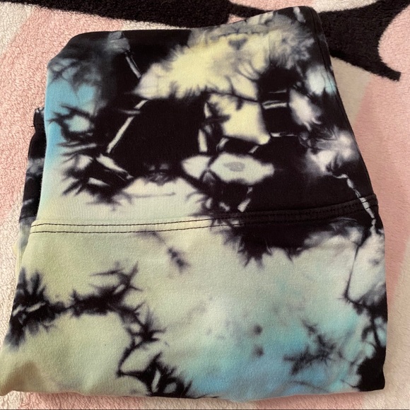 VS Pink Tie Dye Everyday High Waist Bike Shorts - Picture 2 of 5